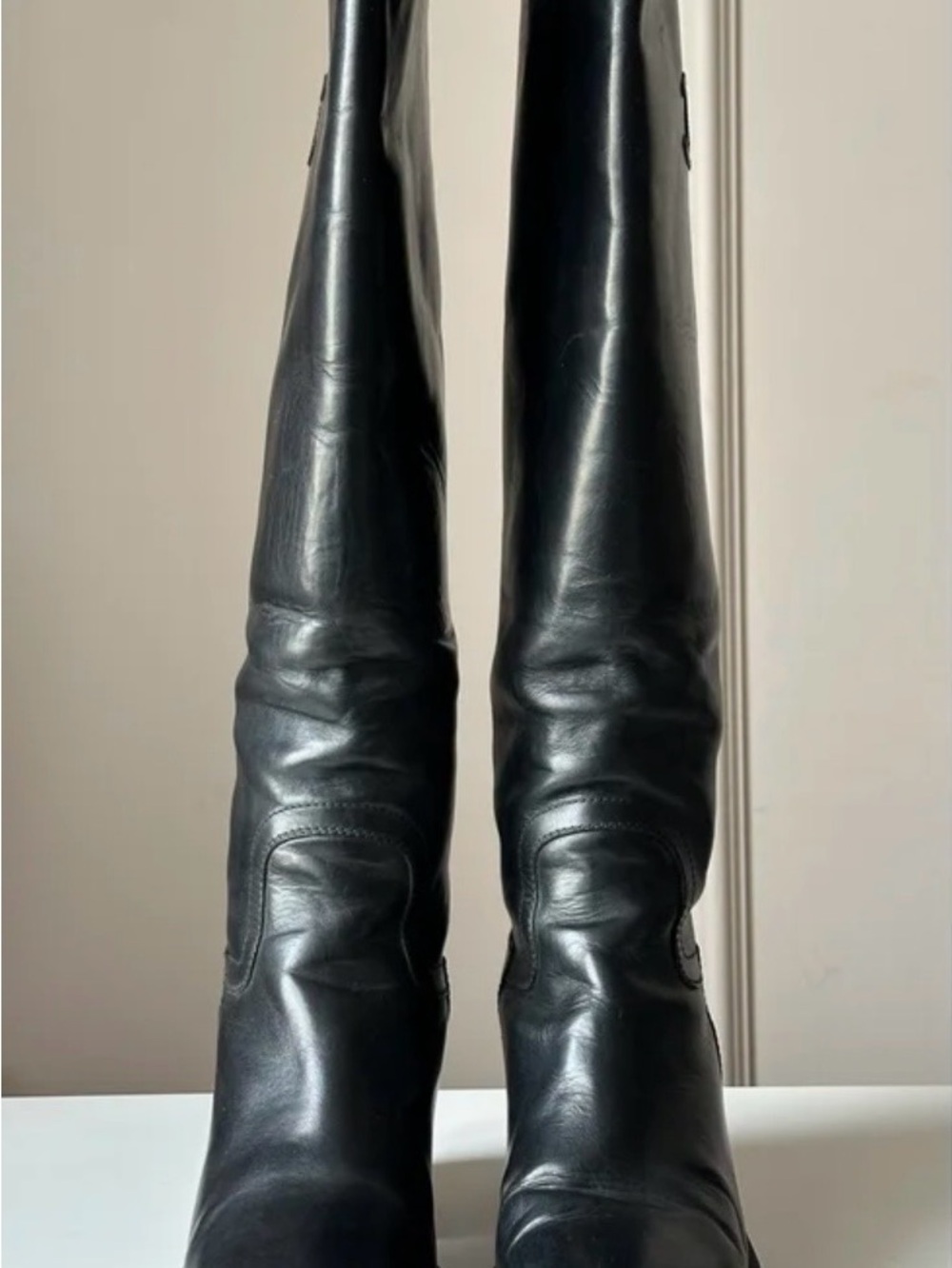 CHANEL Black Leather Over-the-Knee Boots with Embossed CC size 38 1/2C - Picture 5 of 12